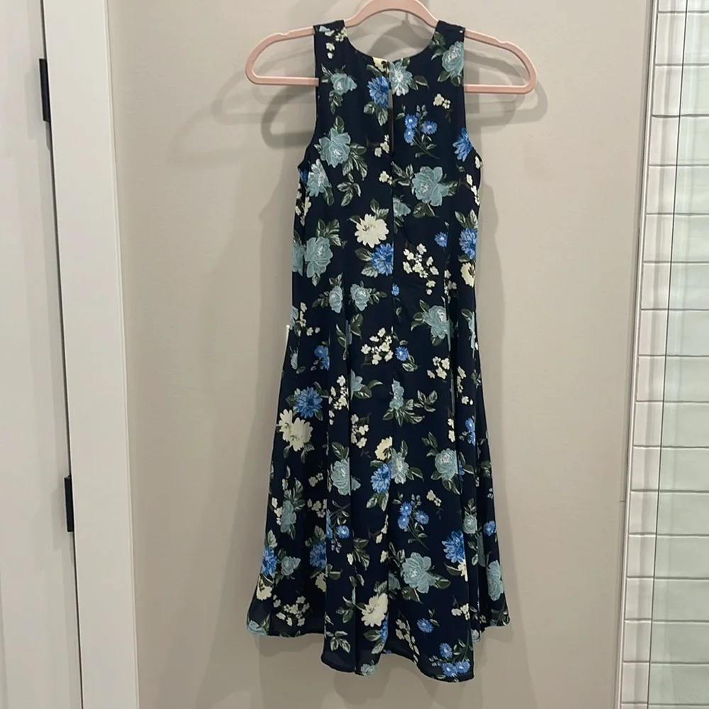 Ann Taylor Factory Fit& Flare Floral Dress size 00P - Picture 7 of 7